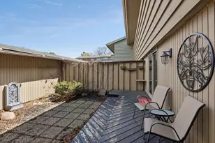 173 Windsor Ln, New Brighton, MN 55112 - Photo 10