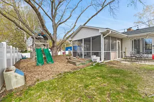 8845 23rd Ave N, Golden Valley, MN 55427 - Photo 32