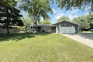111 Buckeye Dr, Montevideo, MN 56265 - Photo 2