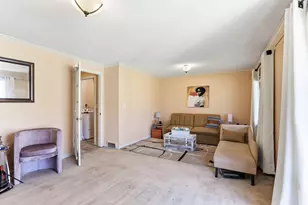5653 Chatsworth St N, Shoreview, MN 55126 - Photo 6