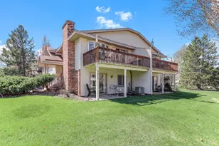 5653 Chatsworth St N, Shoreview, MN 55126 - Photo 32