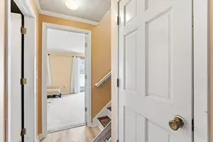 5653 Chatsworth St N, Shoreview, MN 55126 - Photo 4