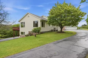 765 Oriole Ln, Hudson, WI 54016 - Photo 34
