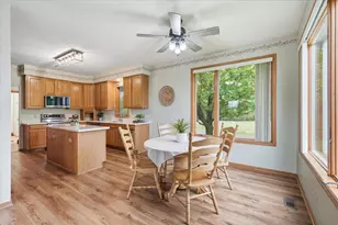 765 Oriole Ln, Hudson, WI 54016 - Photo 6