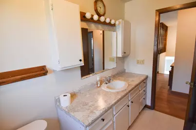 245 E Pleasant Avenue, Warren, MN 56762 - Photo 10
