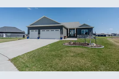 5594 43rd Street S, Fargo, ND 58104 - Photo 2