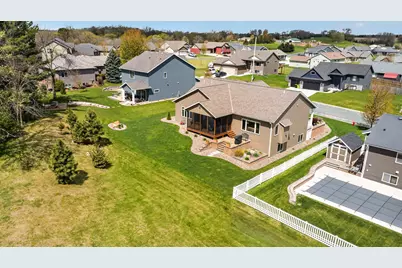 847 Golfview Avenue, Zumbrota, MN 55992 - Photo 8