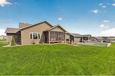847 Golfview Avenue, Zumbrota, MN 55992 - Photo 4