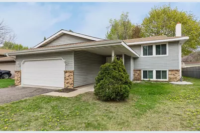 7516 Louisiana Avenue N, Brooklyn Park, MN 55428 - Photo 2