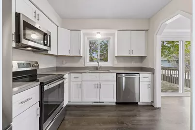 7516 Louisiana Avenue N, Brooklyn Park, MN 55428 - Photo 14