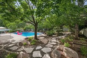 1917 Dixon Dr, Bloomington, MN 55431 - Photo 36