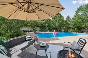 1917 Dixon Dr, Bloomington, MN 55431 - Photo 2