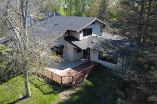 15221 Crestview Ln, Minnetonka, MN 55345 - Photo 4