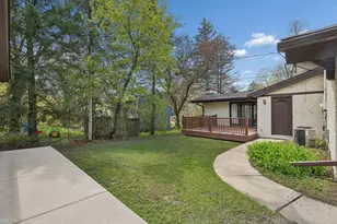15221 Crestview Ln, Minnetonka, MN 55345 - Photo 36