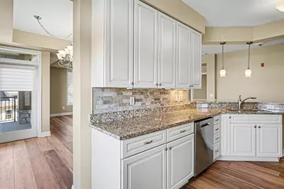 1320 Riverside Lane #202, Mendota Heights, MN 55118 - Photo 12