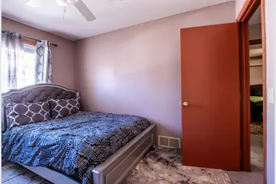 9136 Georgia Avenue N, Brooklyn Park, MN 55445 - Photo 14