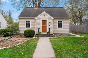 752 Hoyt Ave W, Saint Paul, MN 55117 - Photo 1
