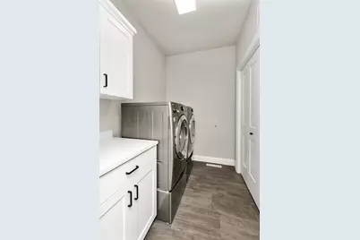 5716 Wildflower Drive S, Fargo, ND 58104 - Photo 32