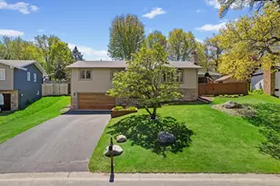 2897 Torchwood Dr, New Brighton, MN 55112 - Photo 2