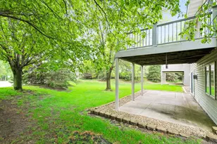 9009 Sutton Dr, Eden Prairie, MN 55347 - Photo 44