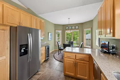 9009 Sutton Drive, Eden Prairie, MN 55347 - Photo 8
