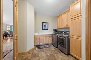 9009 Sutton Dr, Eden Prairie, MN 55347 - Photo 30