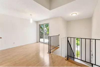 9521 Hartford Circle, Eden Prairie, MN 55347 - Photo 4