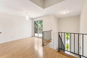 9521 Hartford Cir, Eden Prairie, MN 55347 - Photo 4
