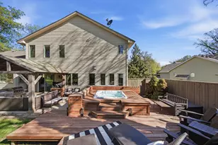 2301 Great Oaks Dr, Burnsville, MN 55337 - Photo 58