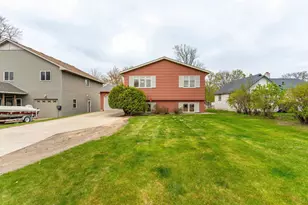 1224 N Marien St, Fergus Falls, MN 56537 - Photo 4