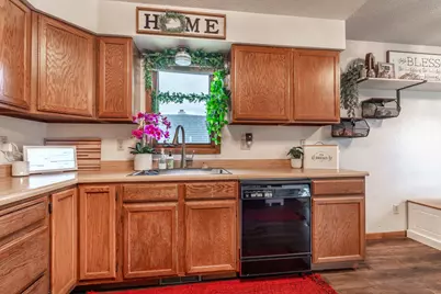 1224 N Marien Street, Fergus Falls, MN 56537 - Photo 32