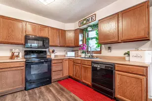 1224 N Marien St, Fergus Falls, MN 56537 - Photo 30