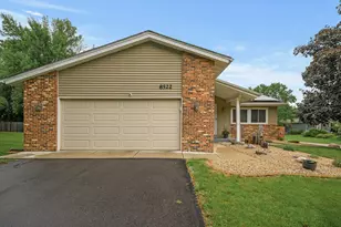 8522 Darnel Rd, Eden Prairie, MN 55347 - Photo 4
