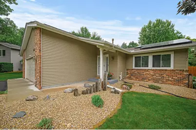 8522 Darnel Road, Eden Prairie, MN 55347 - Photo 2