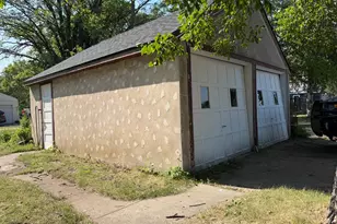 513 Lake St NE, Warroad, MN 56763 - Photo 10