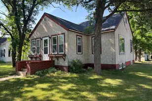 513 Lake St NE, Warroad, MN 56763 - Photo 1