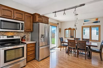 810 10th Avenue SE, Austin, MN 55912 - Photo 12