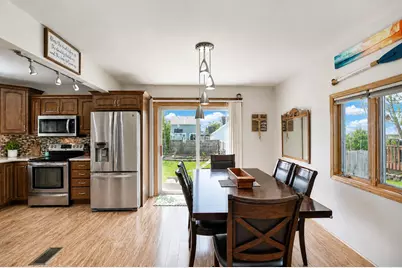 810 10th Avenue SE, Austin, MN 55912 - Photo 16
