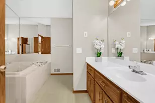 12929 Garrett Ave, Apple Valley, MN 55124 - Photo 18