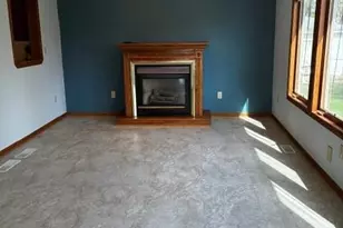 5256 Capitol St NE, Fridley, MN 55421 - Photo 6