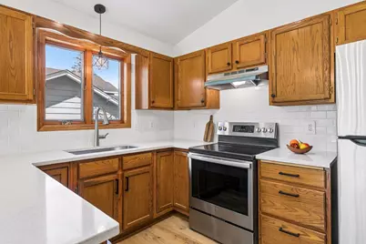 1610 Burns Avenue, Saint Paul, MN 55106 - Photo 14