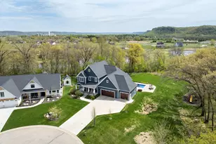 302 Grand Dr, Lake City, MN 55041 - Photo 4