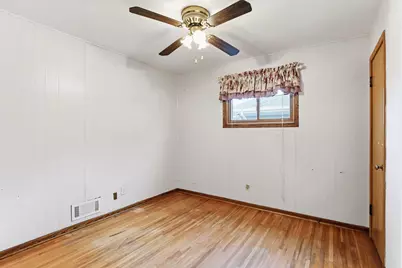1562 Hoyt Avenue E, Saint Paul, MN 55106 - Photo 18