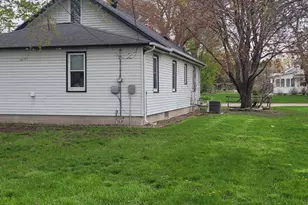 440 E Main St, Madelia, MN 56062 - Photo 10