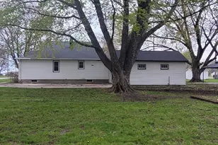 440 E Main St, Madelia, MN 56062 - Photo 4