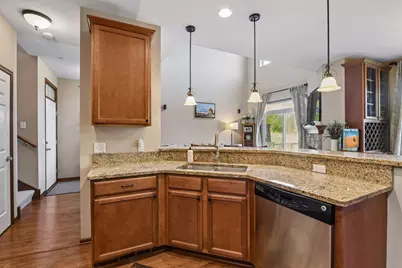 1932 Commonwealth Boulevard, Chanhassen, MN 55317 - Photo 10