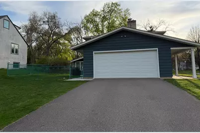 1046 Brooks Avenue W, Roseville, MN 55113 - Photo 2