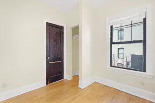 214 E 19th St, Minneapolis, MN 55403 - Photo 6