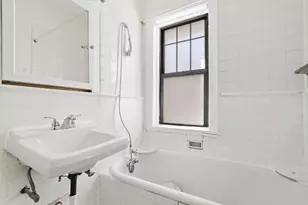 214 E 19th St, Minneapolis, MN 55403 - Photo 14
