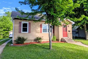 464 Grand St, Winona, MN 55987 - Photo 2